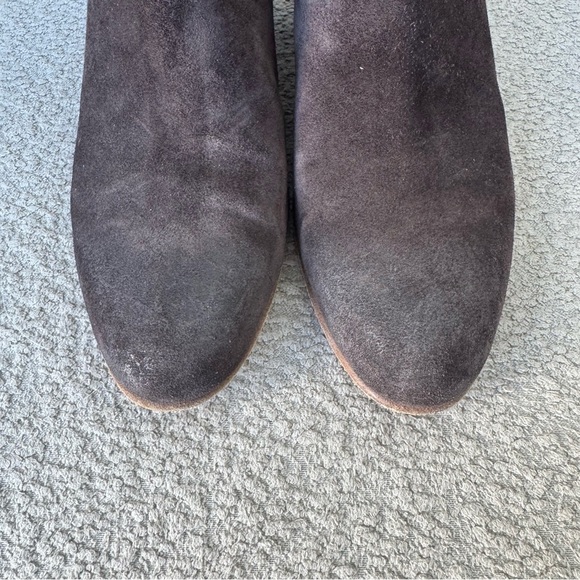 VINCE Harriet Dark Brown Suede Ankle Booties with Block Heel Size 7 - Picture 5 of 11